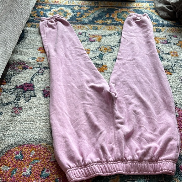 Pink Refuge sweatpants - Picture 2 of 2